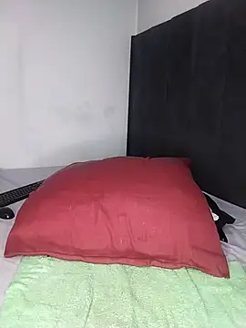 SmashingLucia's cam snapshot