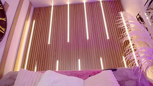 MylaDreams's cam snapshot