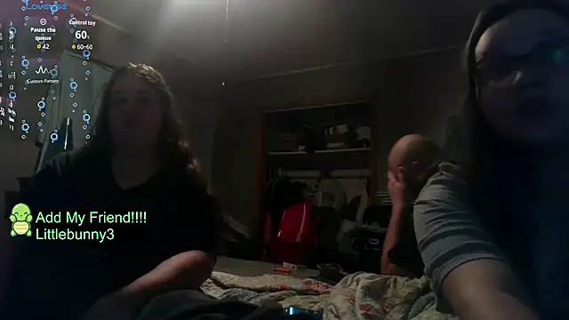 TurtleLady420's cam snapshot