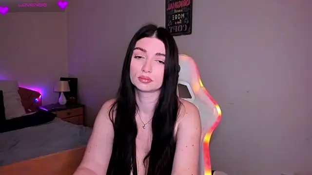 AdellaLoveX's cam snapshot