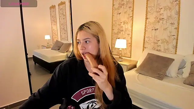 daniand_'s cam snapshot