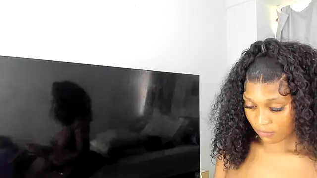 ConnieSmall24's cam snapshot