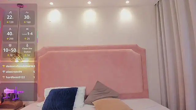 sophiawhite__'s cam snapshot