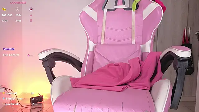 colette_e's cam snapshot