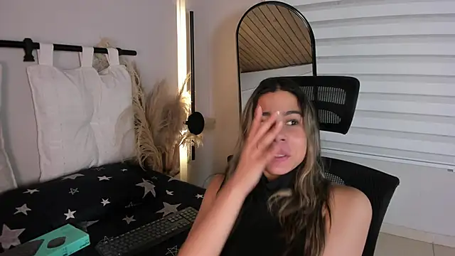 Rachell_criss's cam snapshot