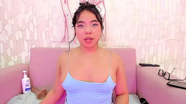 cataleyabianchi's cam snapshot