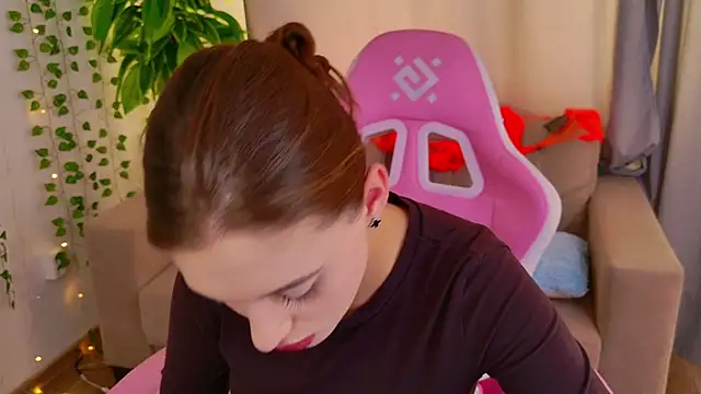 ViolaParkerss's cam snapshot