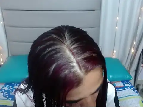 Carla_Giiraldo's cam snapshot