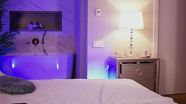 ElsaSinn's cam snapshot