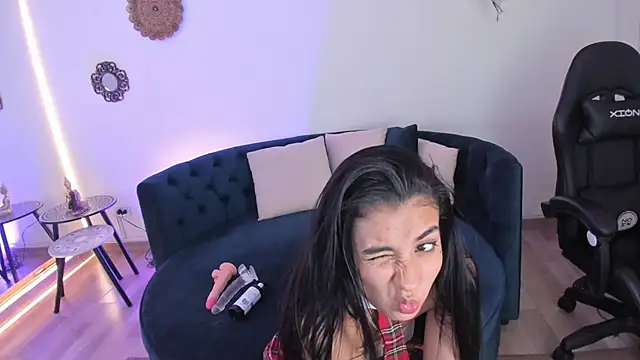 cloe_taylor__'s cam snapshot