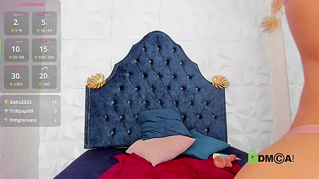 _mia_milf_'s cam snapshot