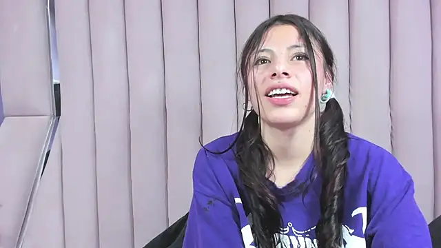 Sasha_Petitte's cam snapshot