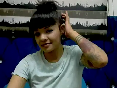 TwinkleToes29 live sex cam