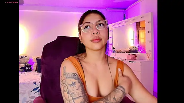 kloe28's cam snapshot