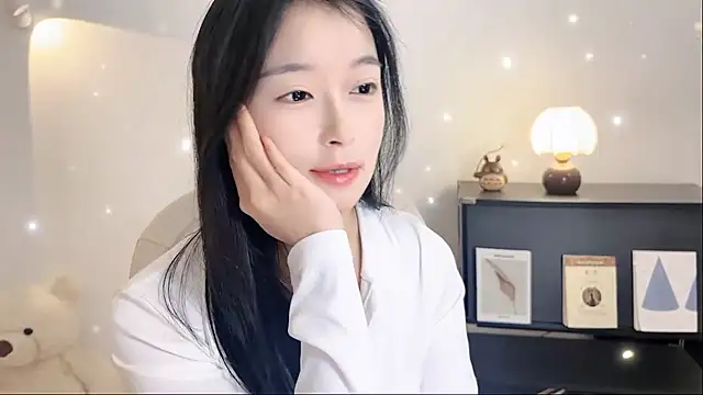 Onechestnut's cam snapshot