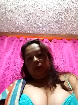 penny_foxxxy's cam snapshot