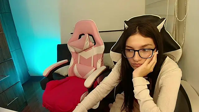 DesireLuxe live sex cam