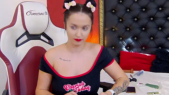 Eva_Lovvia_'s cam snapshot