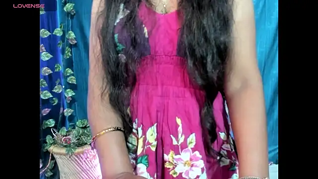 Forever_Love2025's cam snapshot