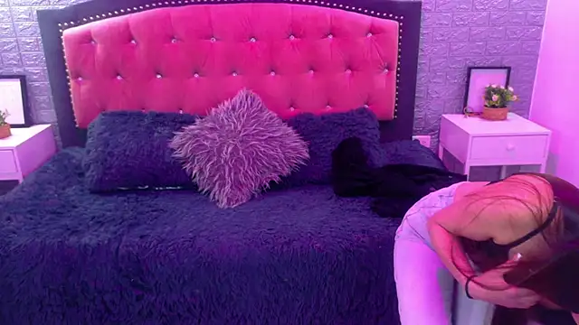 Natalie_loffreda's cam snapshot