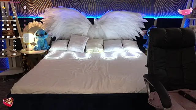 FoxyShy's cam snapshot