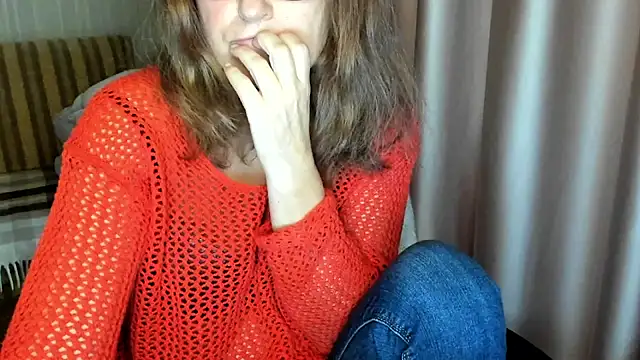 lauraoven's cam snapshot