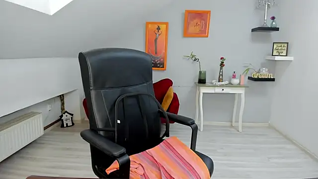 LollaGirl's cam snapshot