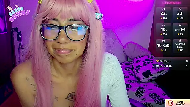 Roxanbunny1's cam snapshot