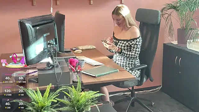 legsLONG's cam snapshot