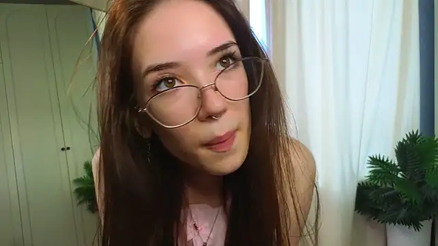 tinyanie's cam snapshot