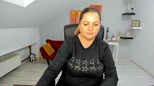 LollaGirl's cam snapshot