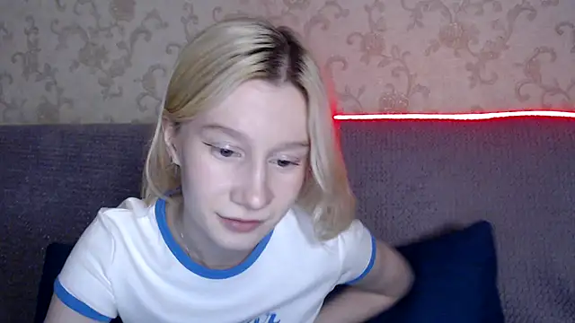 EnigmaSee's cam snapshot