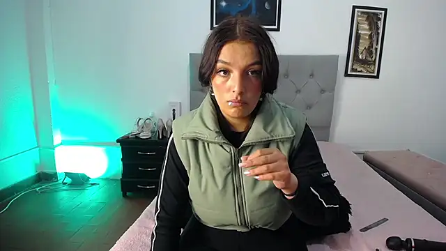 Esmeraldaa-'s cam snapshot