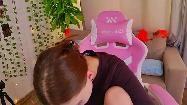 ViolaParkerss's cam snapshot