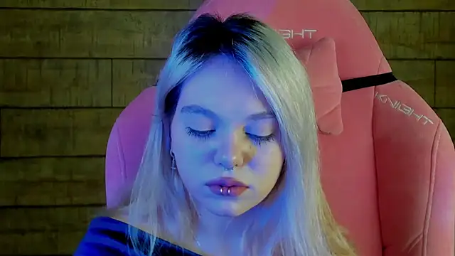 AnnaDelon's cam snapshot