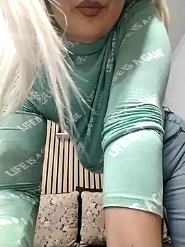 Mayaaaaaa_'s cam snapshot