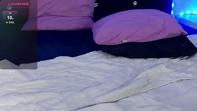 Milla_Ciao's cam snapshot