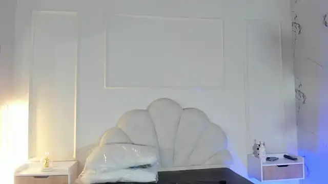 Candaceoweens's cam snapshot