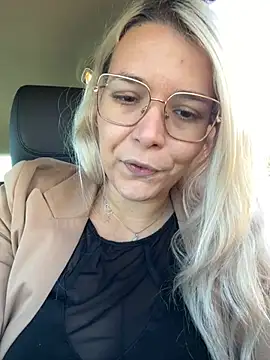 EmyLana live sex cam