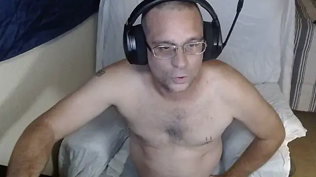 Dubesnackes's cam snapshot