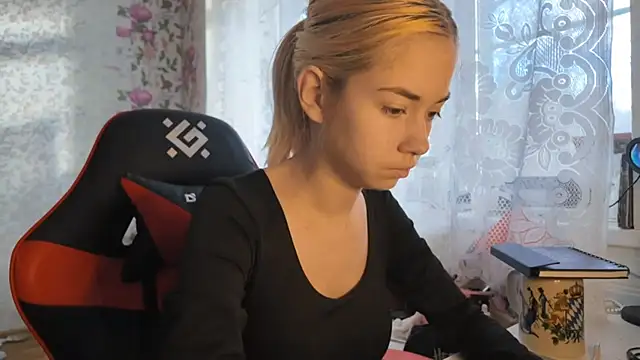 Witching_Moon's cam snapshot