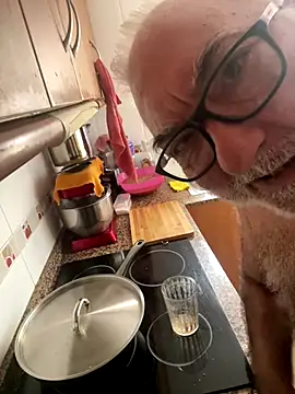 EroticVenetian live sex cam