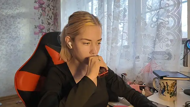 Witching_Moon's cam snapshot