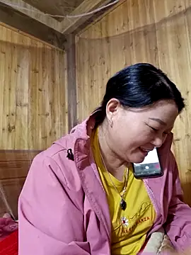 yoowwmr's cam snapshot