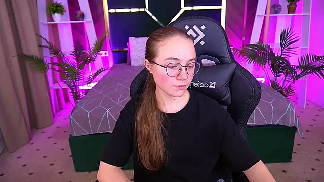 ArrinaWairr's cam snapshot