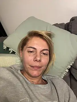 tanyagrey's cam snapshot