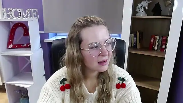 Zoey_Erotic's cam snapshot