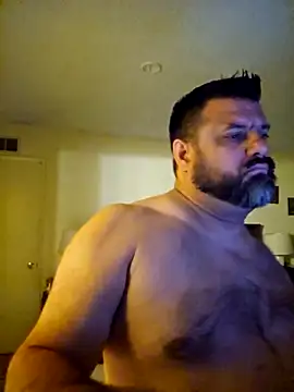 Roddog18 live sex cam