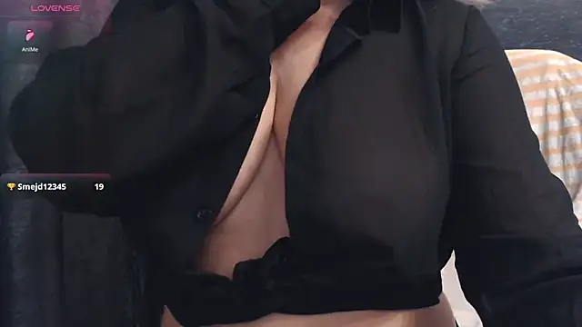 LadyAverrySquirt11's cam snapshot