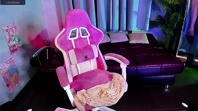 MollyPixie_'s cam snapshot